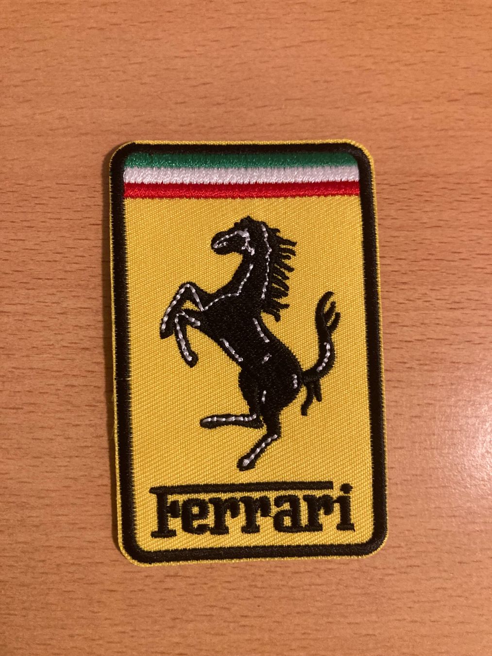 Toppe: Ferrari Patch Sticker Aufnäher 1090 – Nuovo (secondo la descrizione) da Horn venduto da abutre72