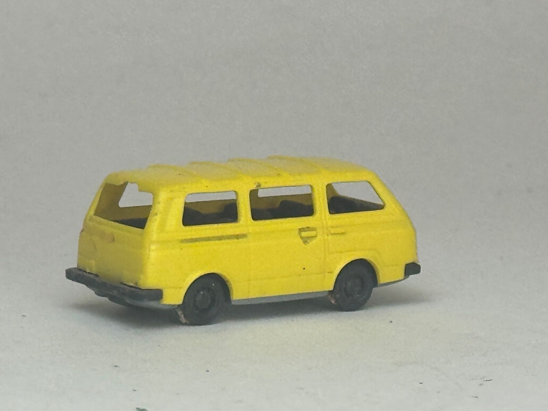 Modellini di ferrovie: GB- VW Bus T3 gelb – Usato da Elm venduto da Wikmtz 1