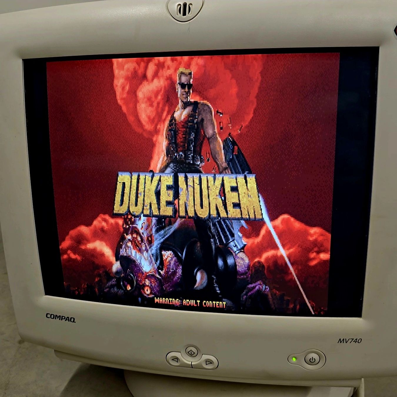 Compaq Monitor: Écran CRT Compaq MV740 - Bon état  – Usato da Champlan venduto da Jrme76