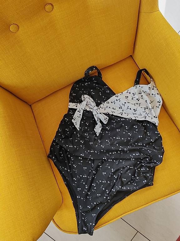 Costumi da bagno & Bikini: Costume intero premaman Asos Peek & Beau – Usato da Grenchen venduto da Dulcis_Fundo 3