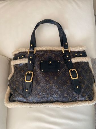 RARITÄT - LOUIS VUITTON Shearing Thunder Tasche m. Lammfell