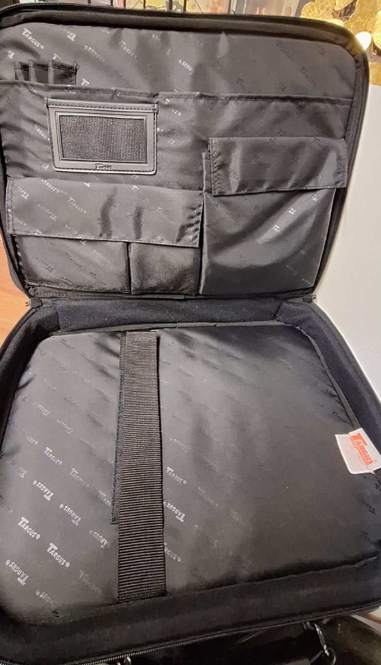 Targus Sacs: 2 Stk.Targus Laptoptasche schwarz – Neuf (Voir description) à Brugg AG par bacbac5757 3