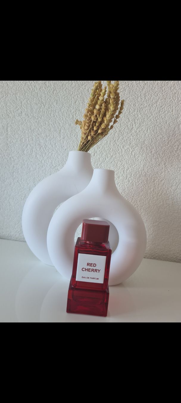 Profumi & Eau de Toilette: eau de parfum Red Cherry 100ml neuf – Nuovo e nell'imballaggio originale da La Chaux-de-Fonds venduto da Luxary.25cachmirepro 5