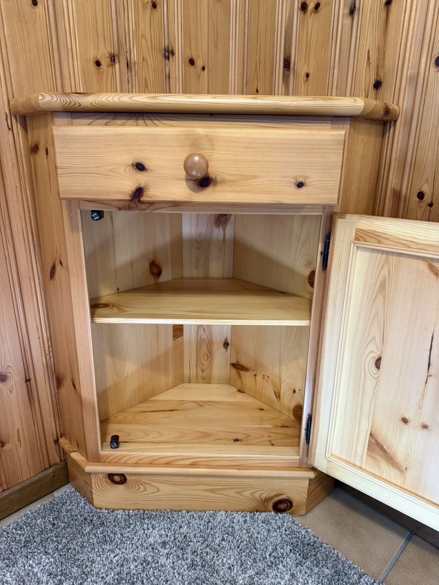 Commodes: Eckmöbel Kiefer – D'occasion à Les Enfers par samoern 1