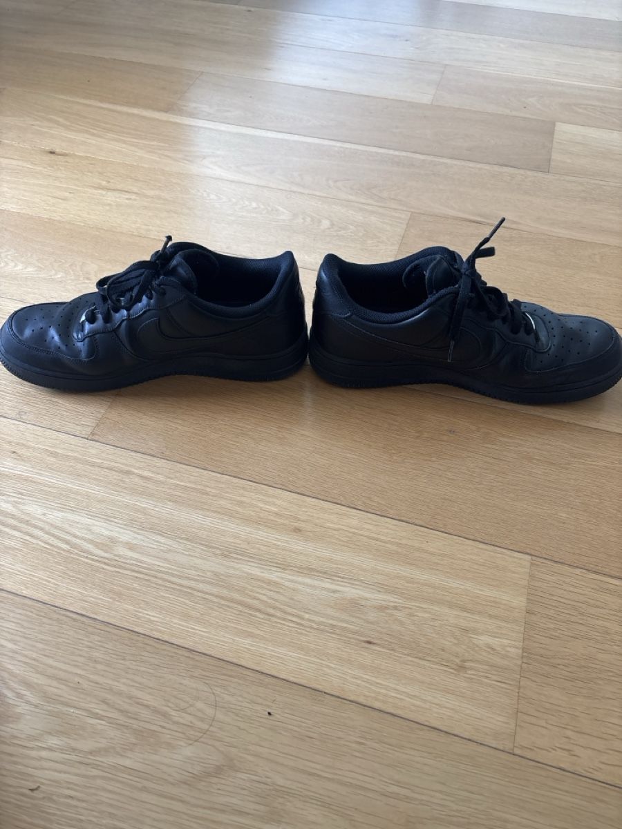 Scarpe da uomo: Air Force Schwarz Größe 47 – Usato da Effretikon venduto da StoneIsland8604 3
