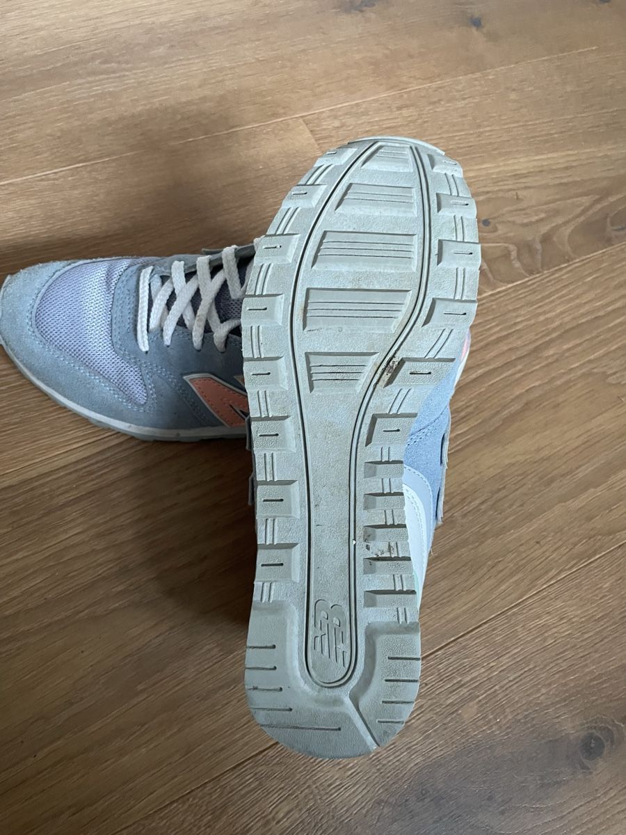 New Balance Damenschuhe: Sneaker – Gebraucht aus Aarwangen von erd_ngx8 2