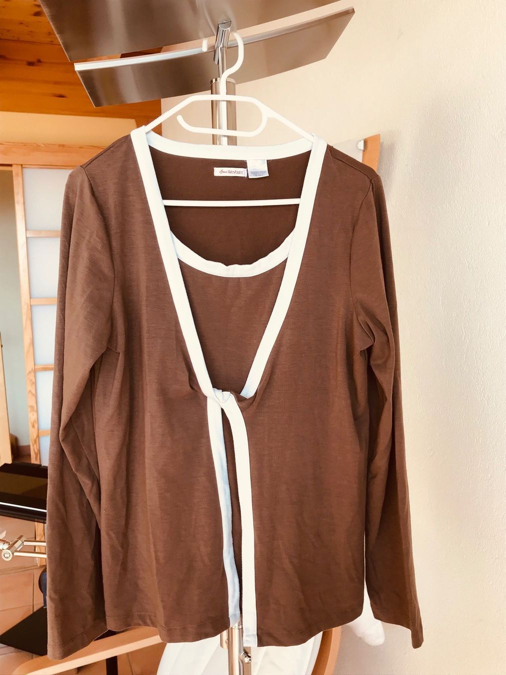 Top: Haut Ann Weyburn Envoi possible/Versand möglich – Usato da Belmont-sur-Lausanne venduto da chu_vxf5