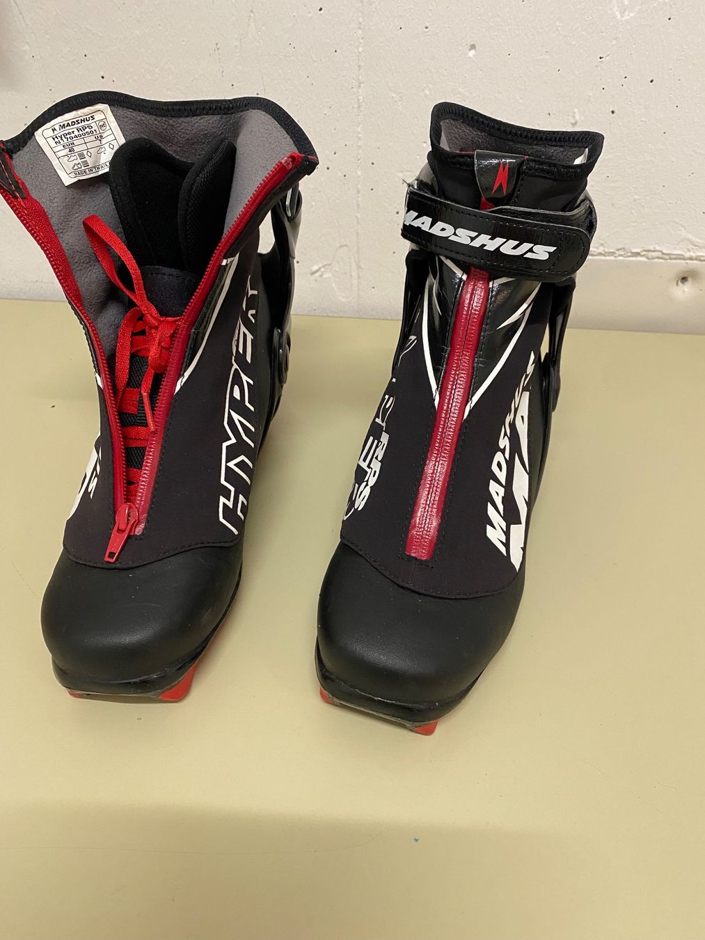 Madshus Scarpe da uomo: Langlaufschuh Skating Madshus Hyper RPS – Usato da Au ZH venduto da Gowinda01