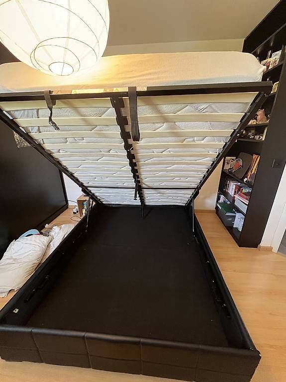 Betten: Lit ET matelas 140cm X 200cm – Gebraucht aus Marin-Epagnier von oky_hrg5 2