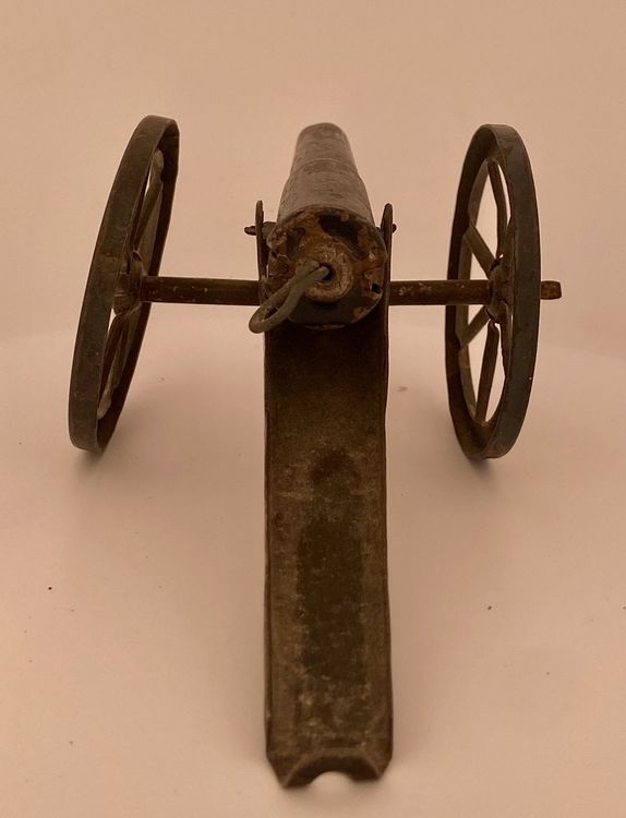 Jouets: Antike Kanone Spielzeug aus Blech Marke unbekannt. 15 x 7 cm – D'occasion à Zürich par Nobs1 2