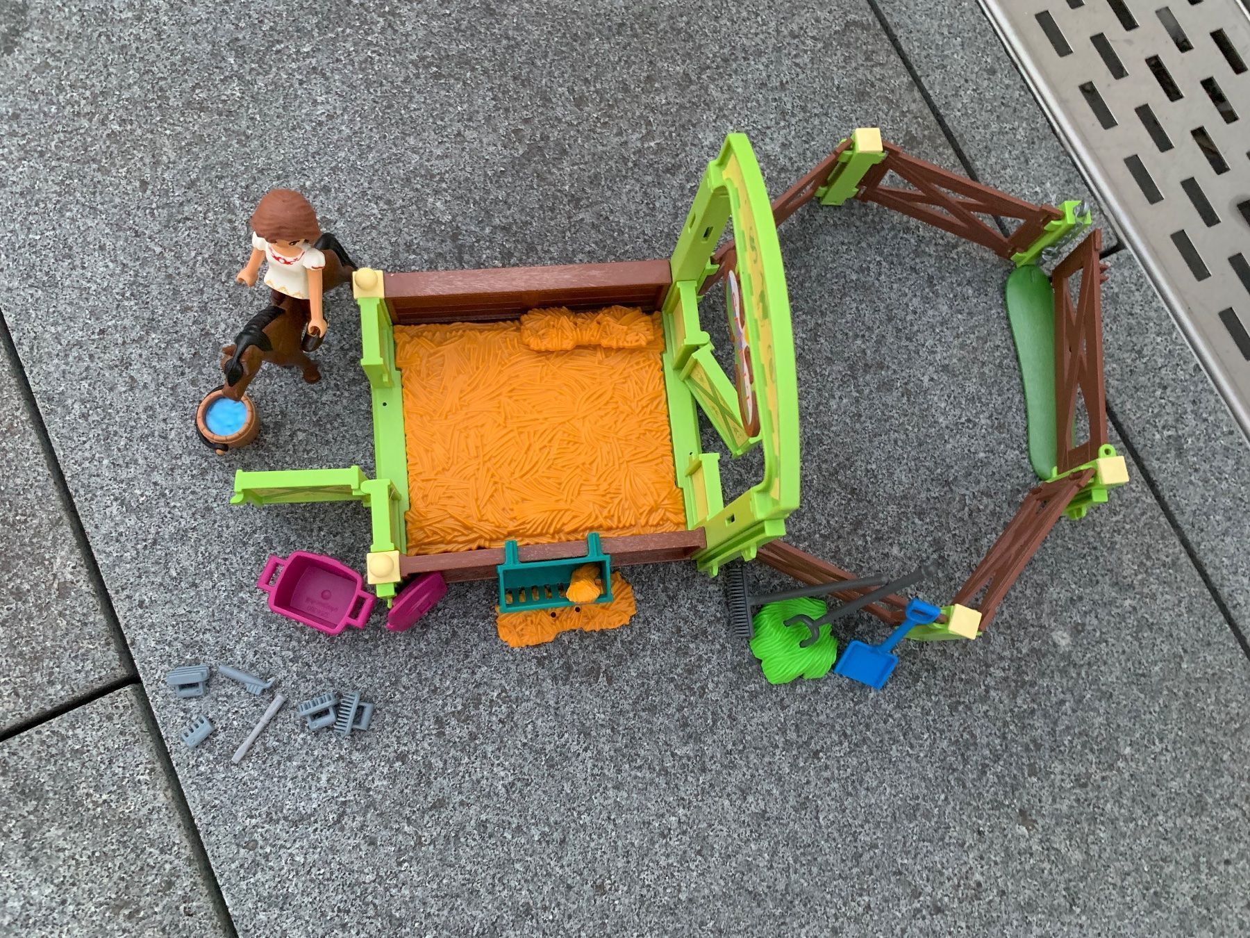 Playmobil Giocattoli: Playmobil Spirit Riding Free Pferdebox – Usato da Zürich venduto da iri_dqw7 6