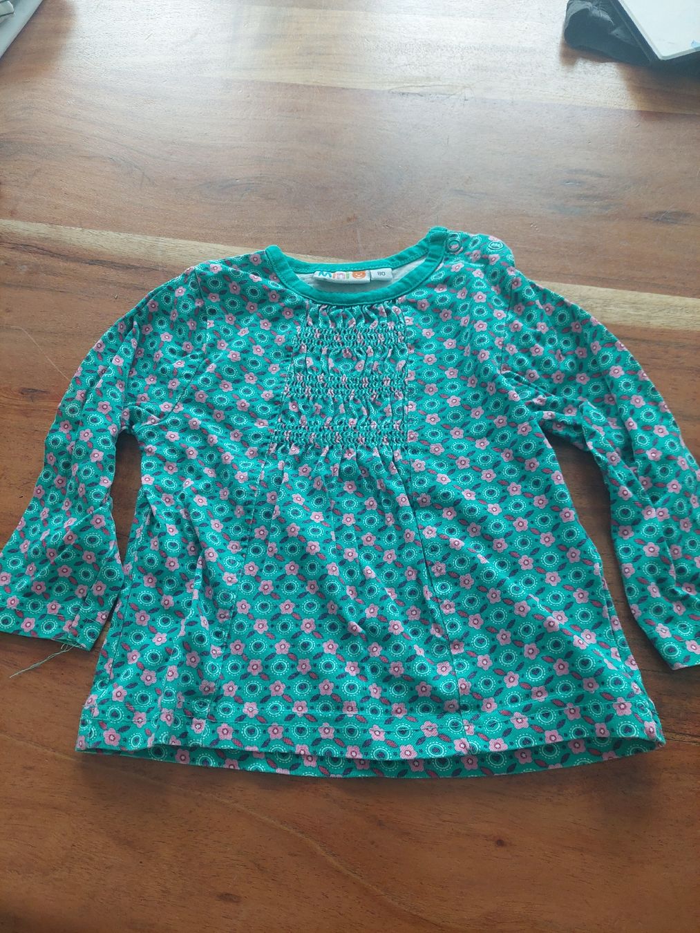 Pulls et sweat-shirts: Langarmshirt Gr.80 Blumen – D'occasion à Sissach par zwwerg