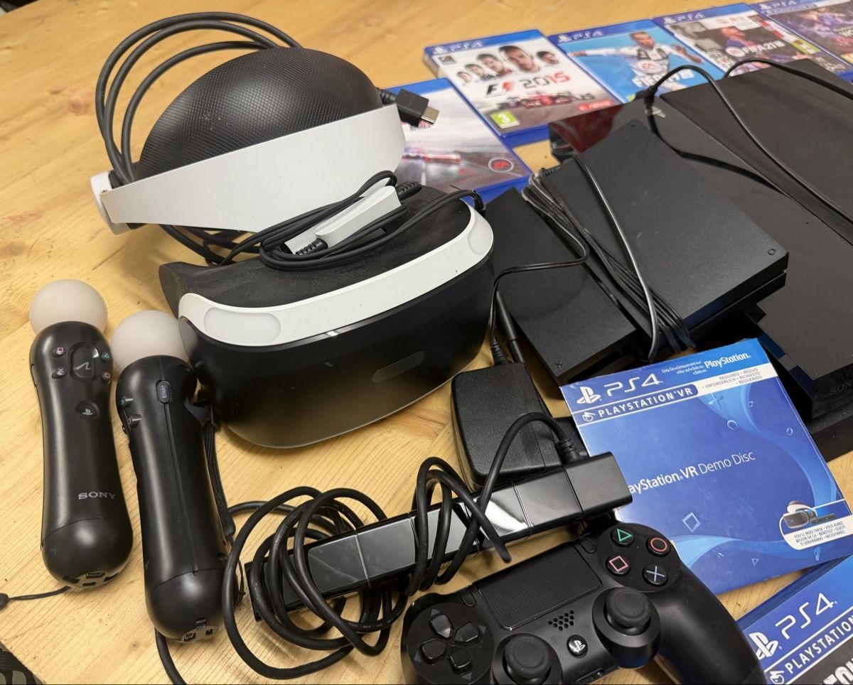 Sony Console: Playstation 4 VR Bundle mit Spielen und Controller  – Usato da Dintikon venduto da Micuzzu 1