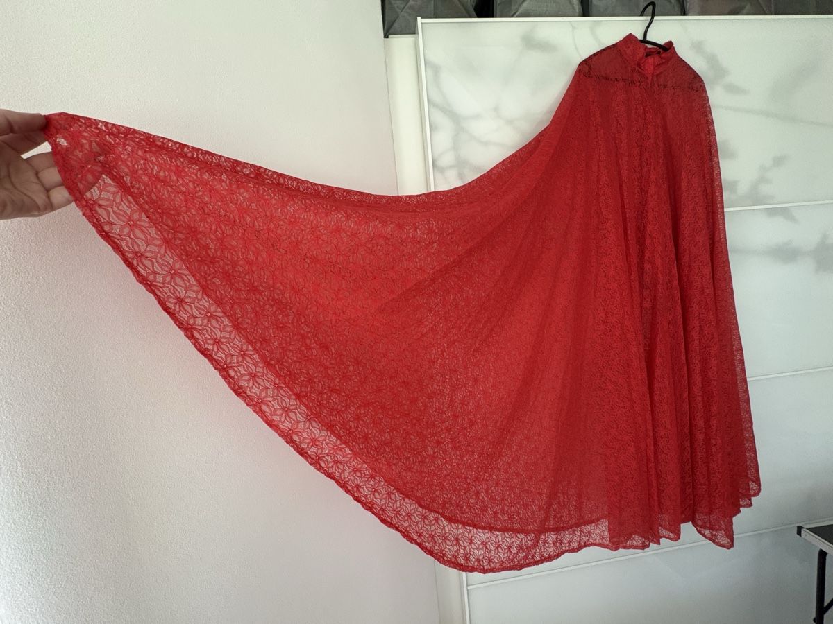 Costumi: Kostüm Spitzen Unhang mit Klett Verschluss – Usato da Rümlang venduto da euqinom16 1