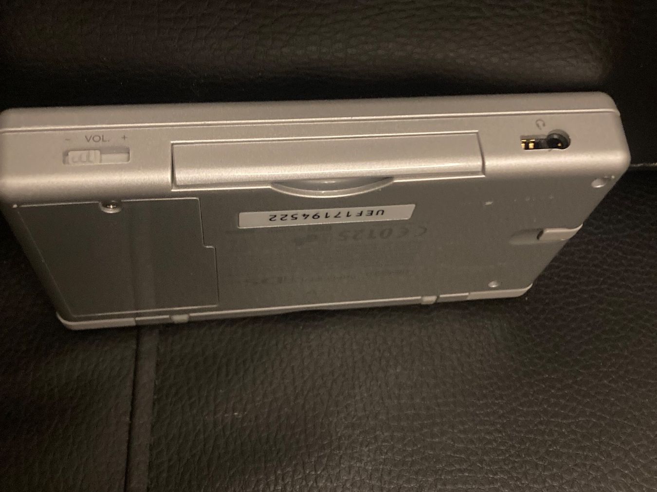Nintendo Console: Nintendo DS Lite Silber Mint!! – Nuovo (secondo la descrizione) da Bern venduto da TotheMoonnn 5