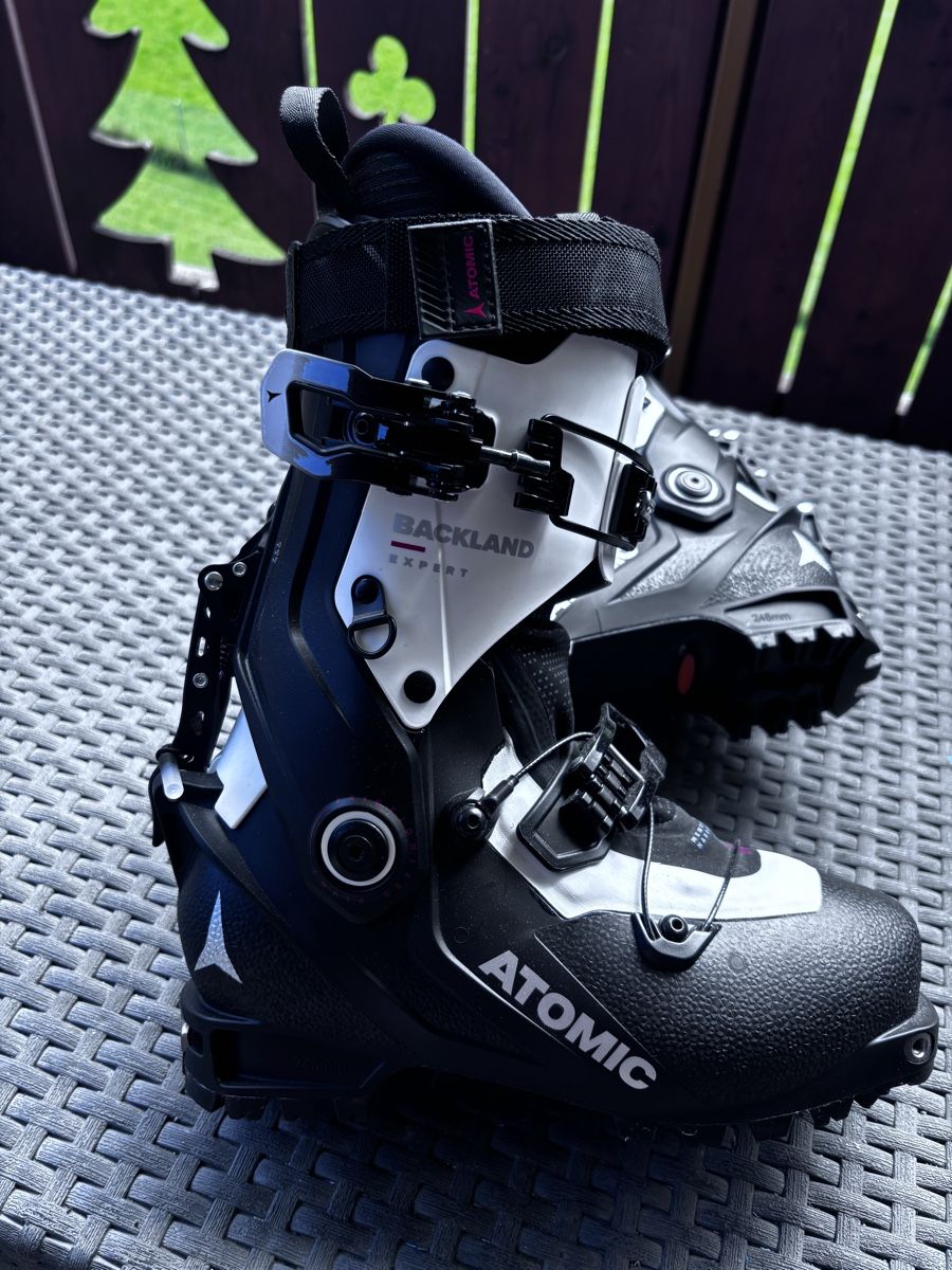 Atomic Scarpe da donna: Chaussures randonnée dame atomic backland  neuve – Nuovo e nell'imballaggio originale da Val-d'Illiez venduto da Laurent046