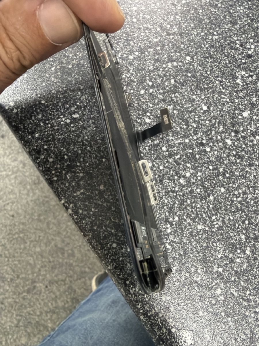 Apple Telefoni cellulari / Smartphones: iPhone 13 Pro original - écran uniquement endommagé – Difettoso da Bulle venduto da Nghost 2