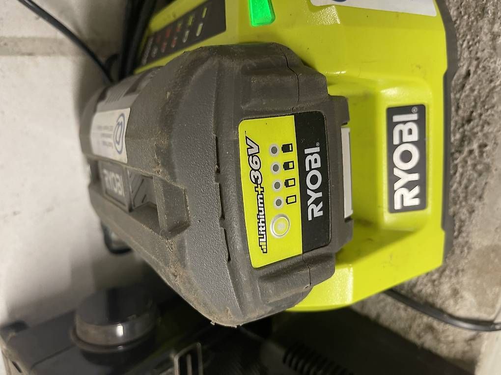 Tutti gli attrezzi: Ryobi RHT36 Akku Heckenschere – Usato da FIschbach-Göslikon venduto da Ajnei 1