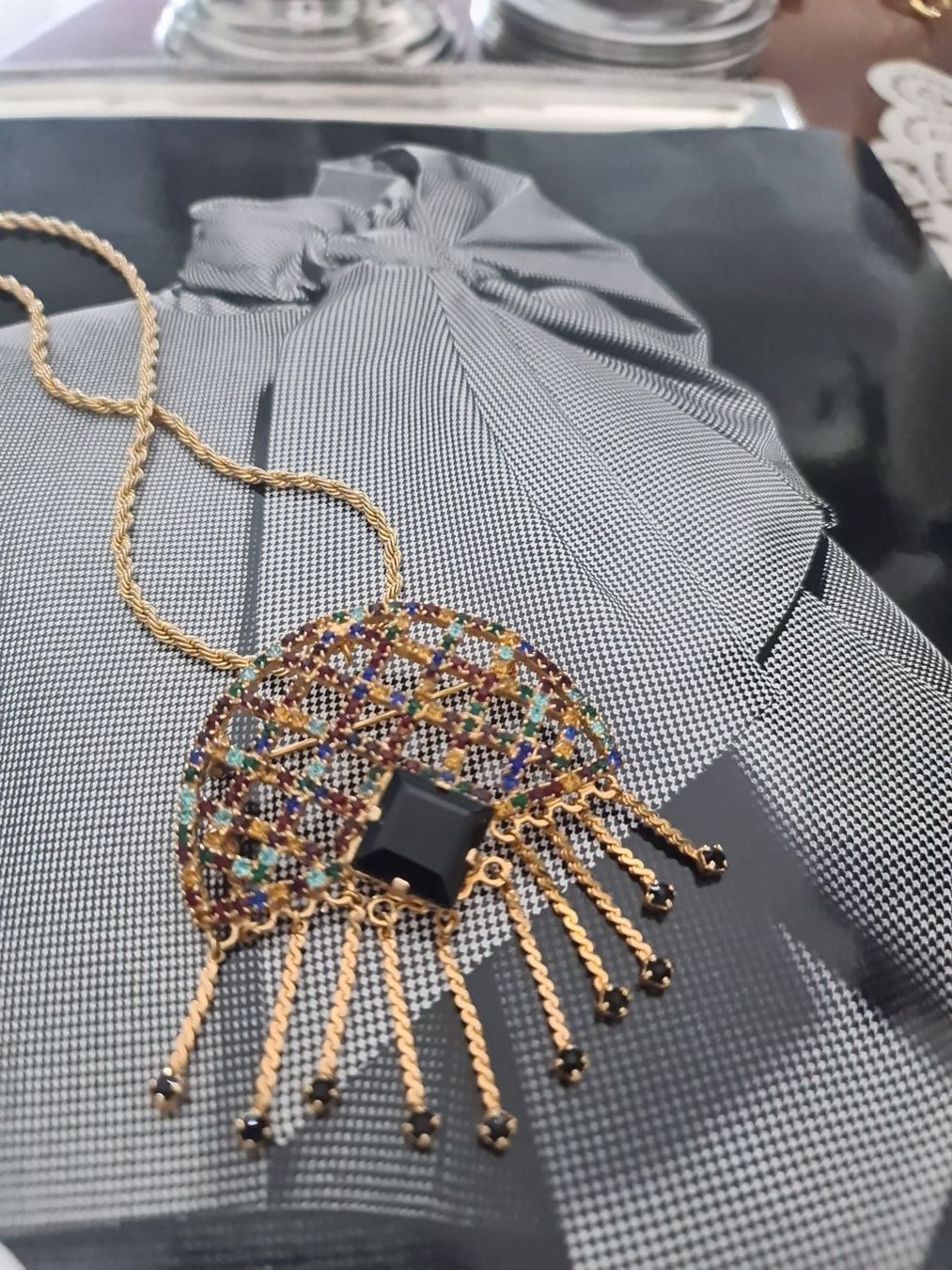 Catenine: Kette mit Anhänger / Brosche – Usato da Winkel venduto da Glamour4You 2