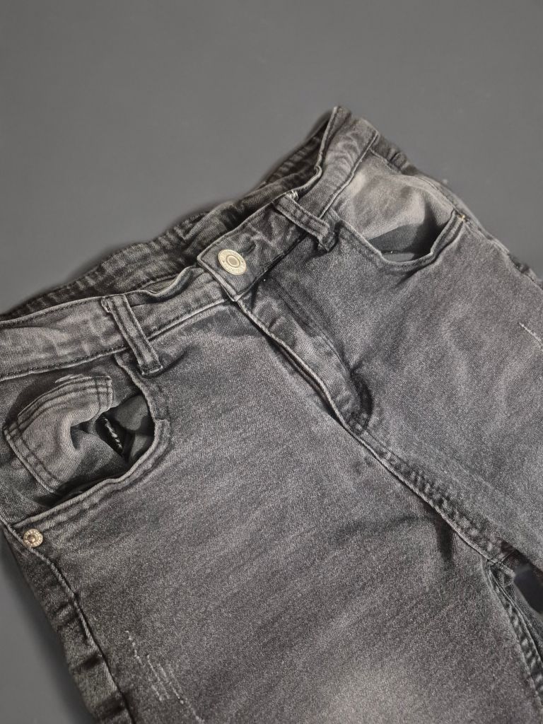 Jeans: Jeans grigi taglia 32 – Usato da Giubiasco venduto da Stefaniav 2