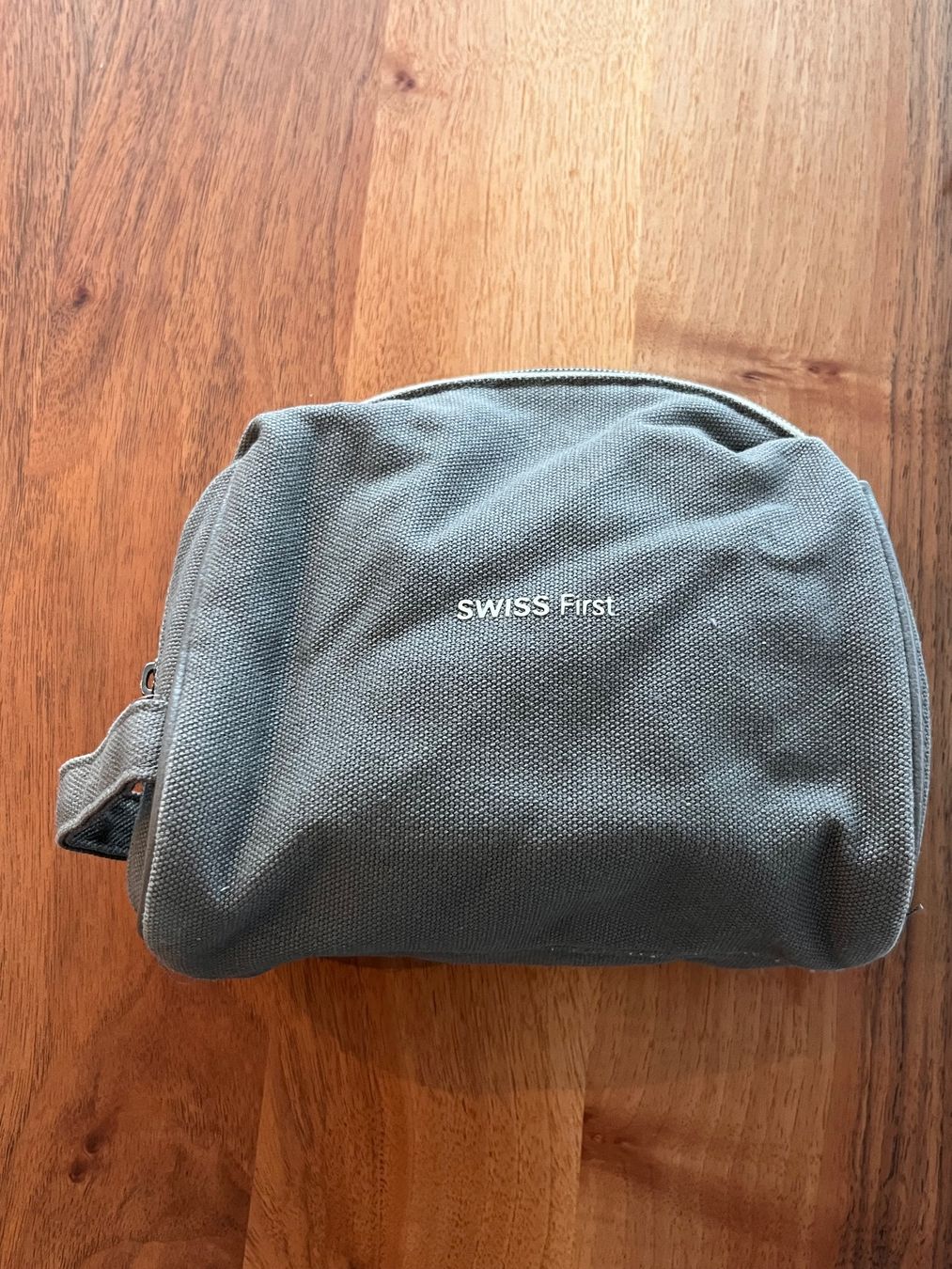 Custodie per cosmetici: Swiss Reise Accessoires / first class / amenity kit – Usato da Meilen venduto da Mneumann 1