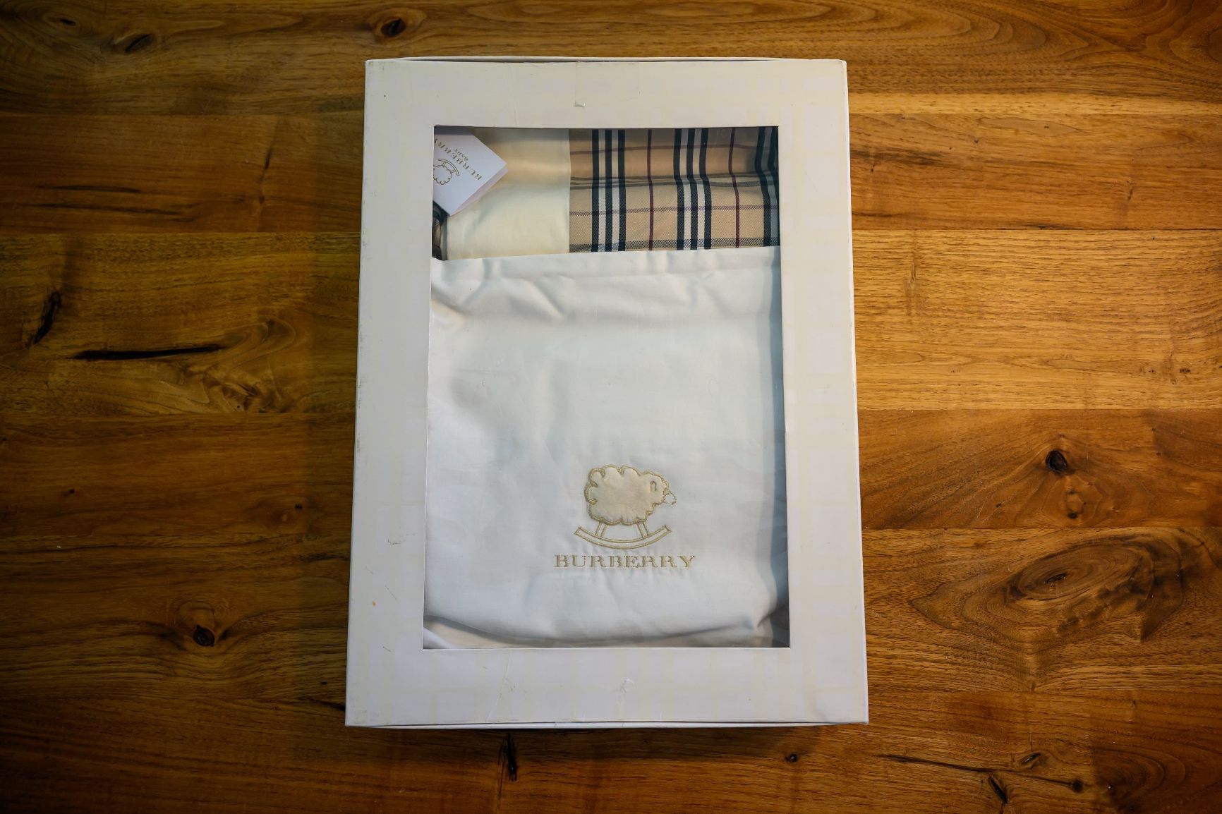 Burberry Coperte: Burberry Kinderbettwäsche – Nuovo e nell'imballaggio originale da Hausen am Albis venduto da Tamara84