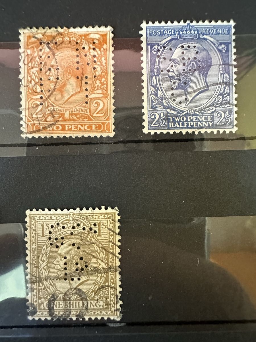 Tutti i francobolli: England - PERFINS King George V – Usato da Schmitten / FR venduto da Samsara169 3