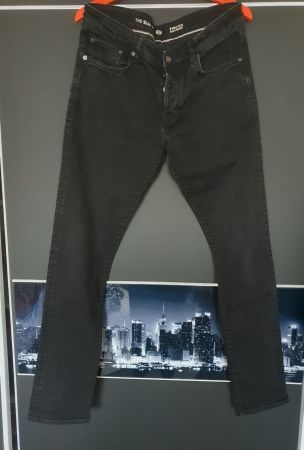 schwarze Jeans Grösse 36/34