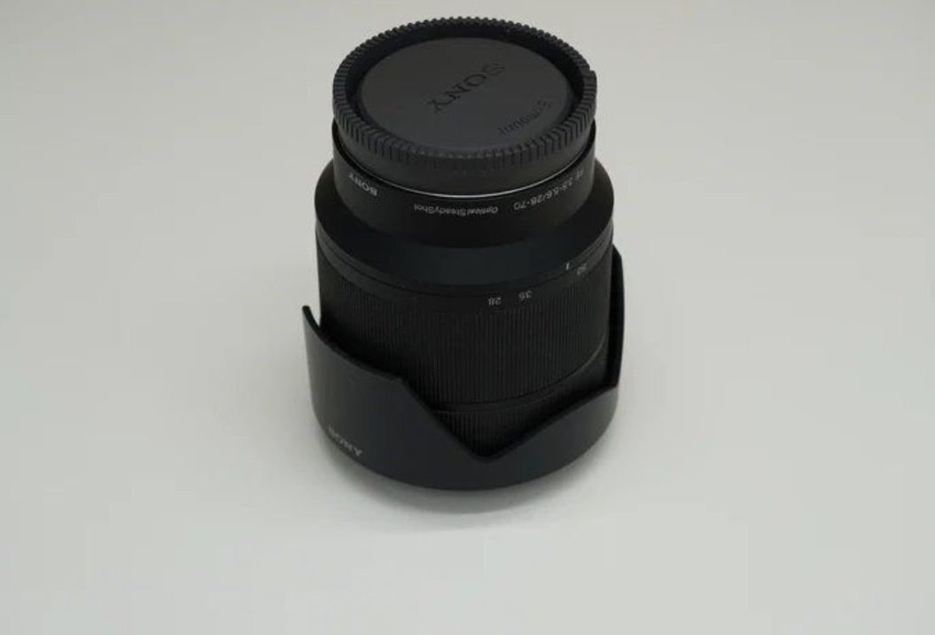 Sony Fotocamera: Sony Alpha 7 IV Kit – Usato da Bäretswil venduto da Versace.424 2