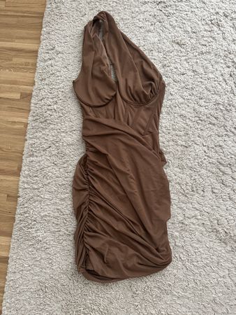 Damen Kleid braun One-Shoulder Corsage gerafft Grösse M