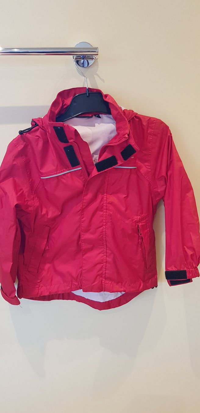 Giacche & Cappotti: Regenjacke rot, Ktec,  Gr. 110 – Usato da Dietikon venduto da grafad