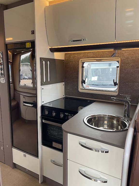 Veicoli da campeggio: Bürstner Lyseo TD 744 Harmony – Usato da Langenthal venduto da Reisemobil01 7