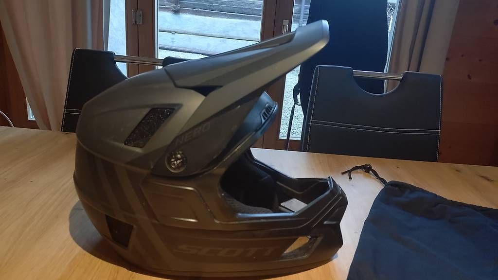 Caschi: Casque Scott Nero Plus – Usato da Bruson venduto da arn_t9dc