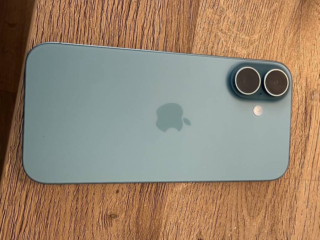 Telefoni cellulari / Smartphones: Iphone 16 teal 128gb – Usato da Menzingen venduto da Priganica 3