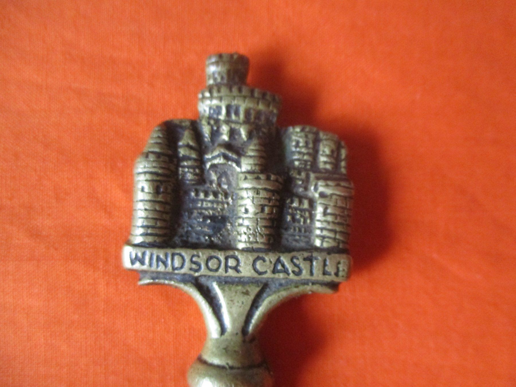 Altro materiale per ufficio: Brieföffner Windsor Castle, Peerage England – Usato da Birsfelden venduto da alles-muss-raus 1