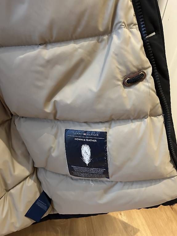 Tommy Hilfiger Giacche: Tommy Hilfiger Winterjacke – Usato da Oberbipp venduto da Dome15 2