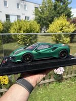 Ferrari 488 Pista 1:18 MR Collection
