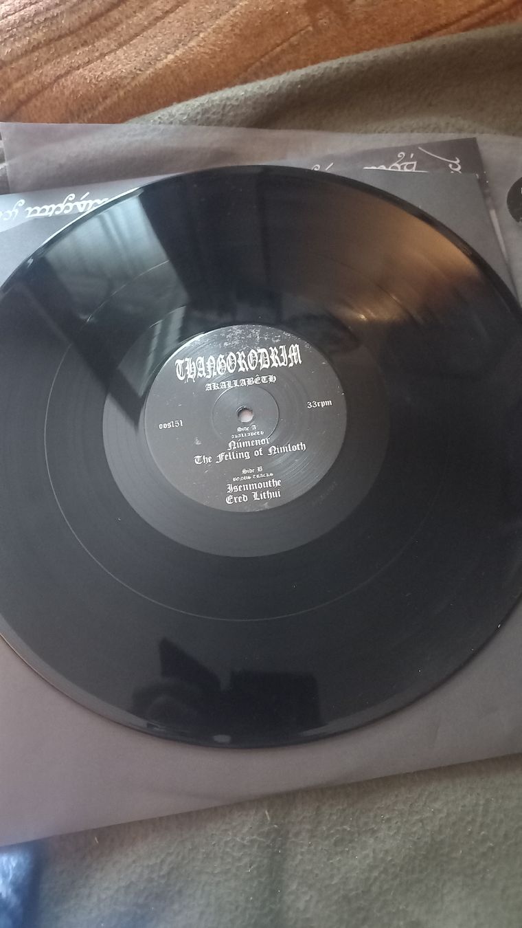 Vinyles: Thangorodrim-Akallbeth Lp Vinyl Dungeon Synth  – D'occasion à Olten par Donatello1984 2
