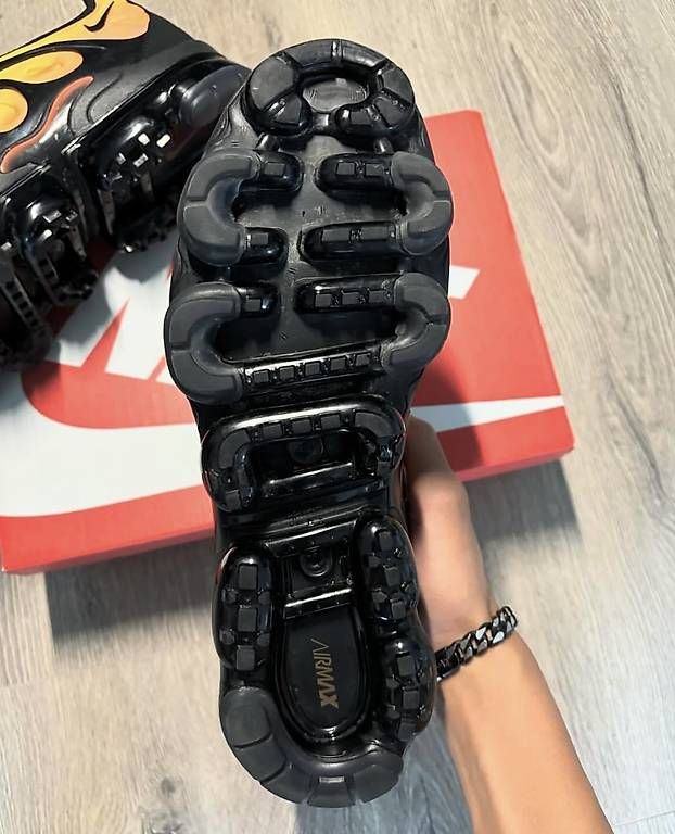 Chaussures hommes: Nike vapormax plus sunset – D'occasion à Cheseaux-Lausanne par mad_mnv2 4