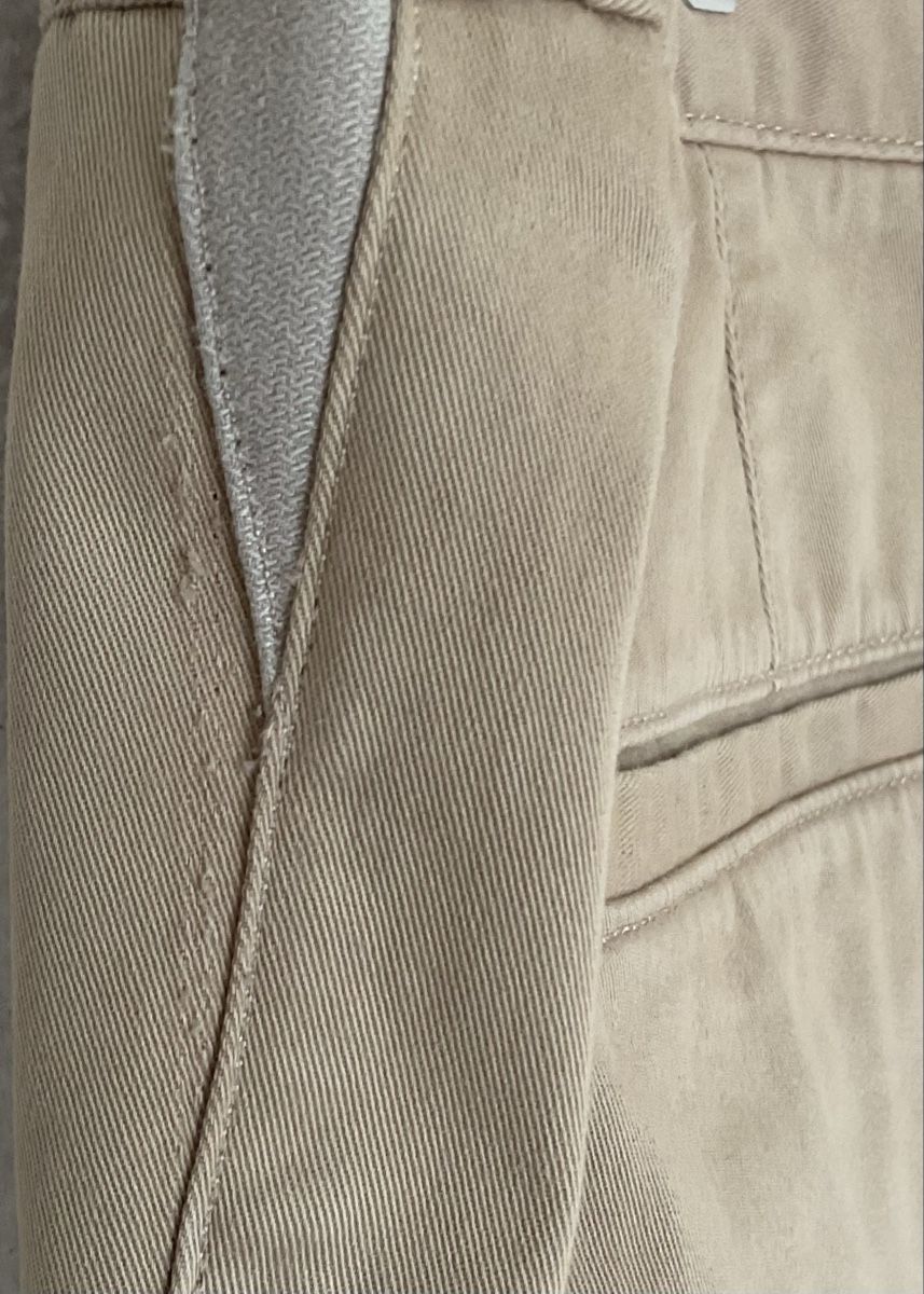 Lacoste Pantaloni: Lacoste short slim fit  beige - FR 46 – Usato da Corseaux venduto da Mililaforet75 5