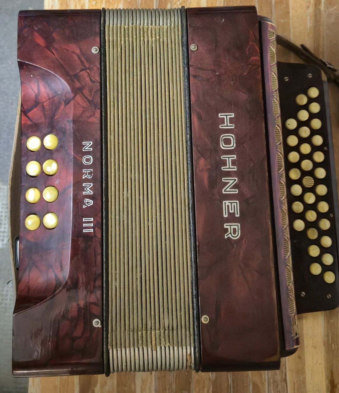 Hohner Musikinstrumente: Akkordeon-Accordéon HOHNER NORMA III – Gebraucht aus Massongex von Lavorp