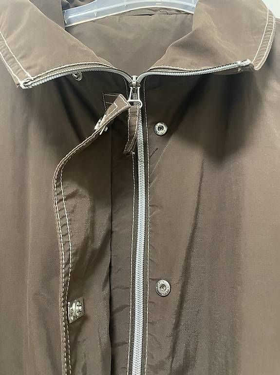 Giacche: Jacke mit Kapuze Grösse 46/48 – Usato da Pratteln venduto da vasare3 1