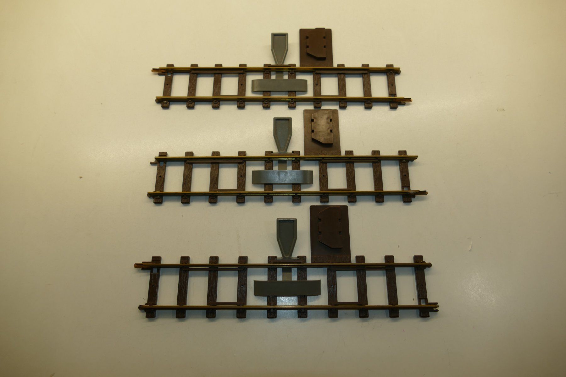 Faller Modellini di ferrovie: Faller Train 0: 3xEntkupplungs-Gleis – Usato da Niederhasli venduto da rail-duerst