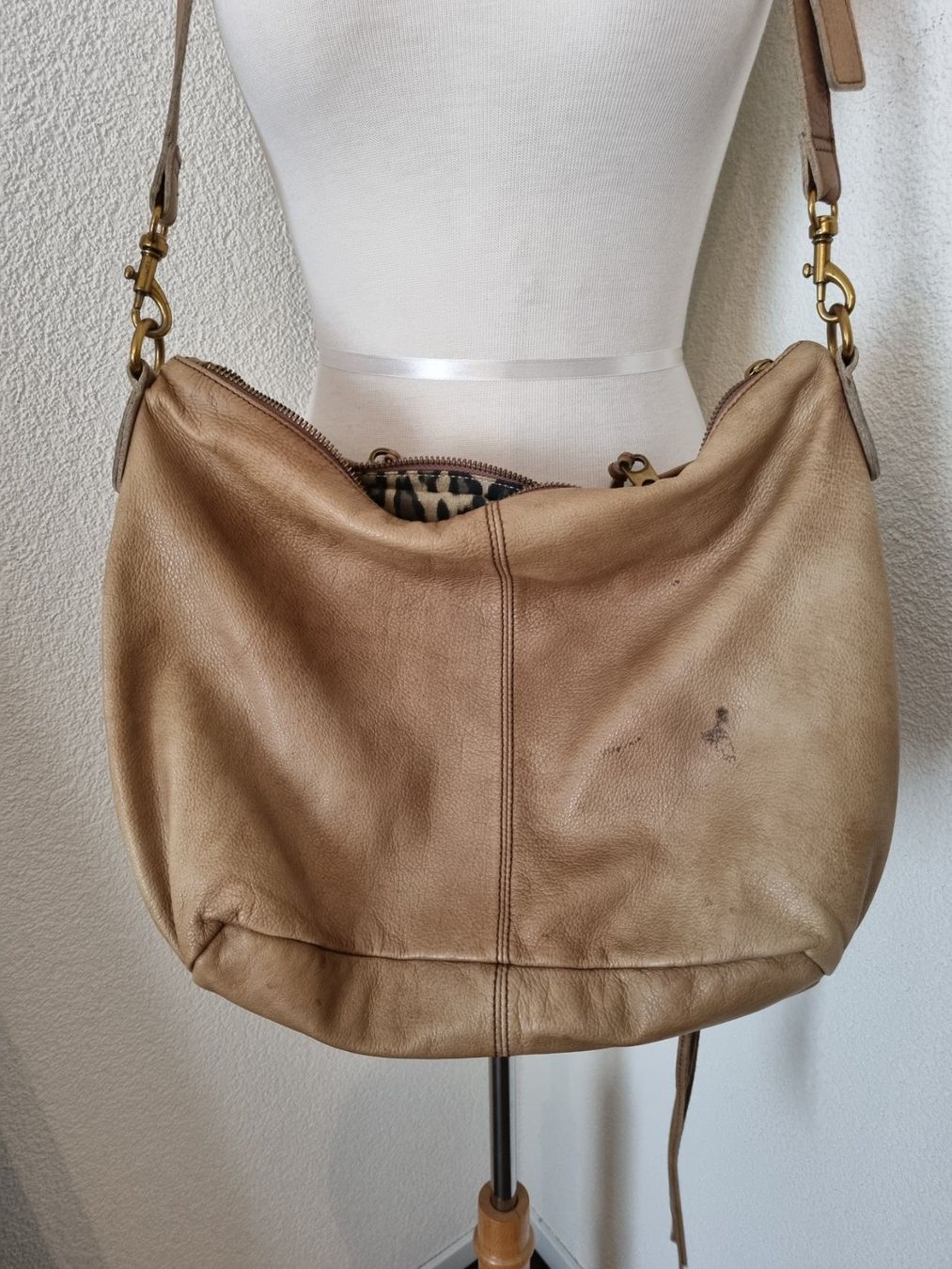 Liebeskind Taschen für Damen: LIEBESKIND Tasche Leder – Gebraucht aus Wolfwil von s.ara_c 1