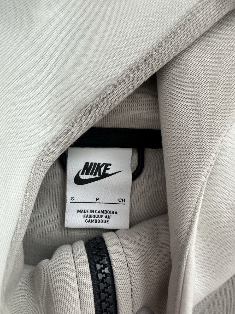 Nike Lotti & Set di vestiti: Nike Windrunner-Jacke & Trainerhose – Nuovo e nell'imballaggio originale da Winterthur venduto da su_4assd 6