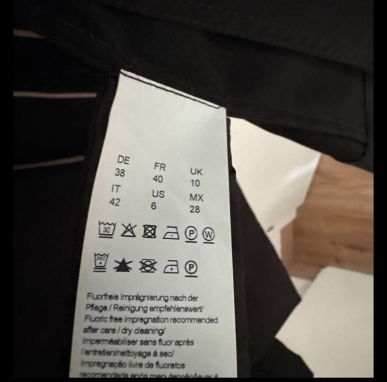 Jacken: Hugo - Boss Jacke  – Gebraucht aus Rothenthurm von JasiG 4