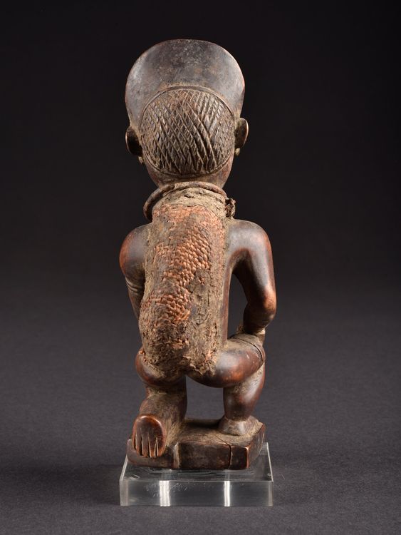 Afrikanischer kleiner Yombe Fetisch auf Sockel, Kongo Kaufen auf Ricardo