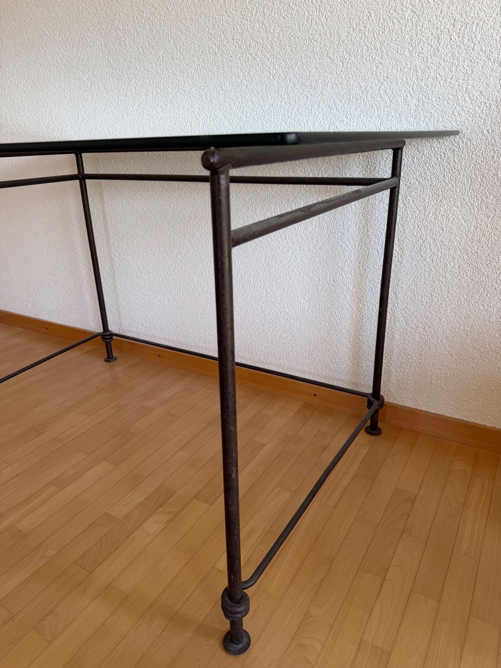 Tavoli: Glastisch mit Metall-Gestell – Usato da Grosswangen venduto da Swisslue 1