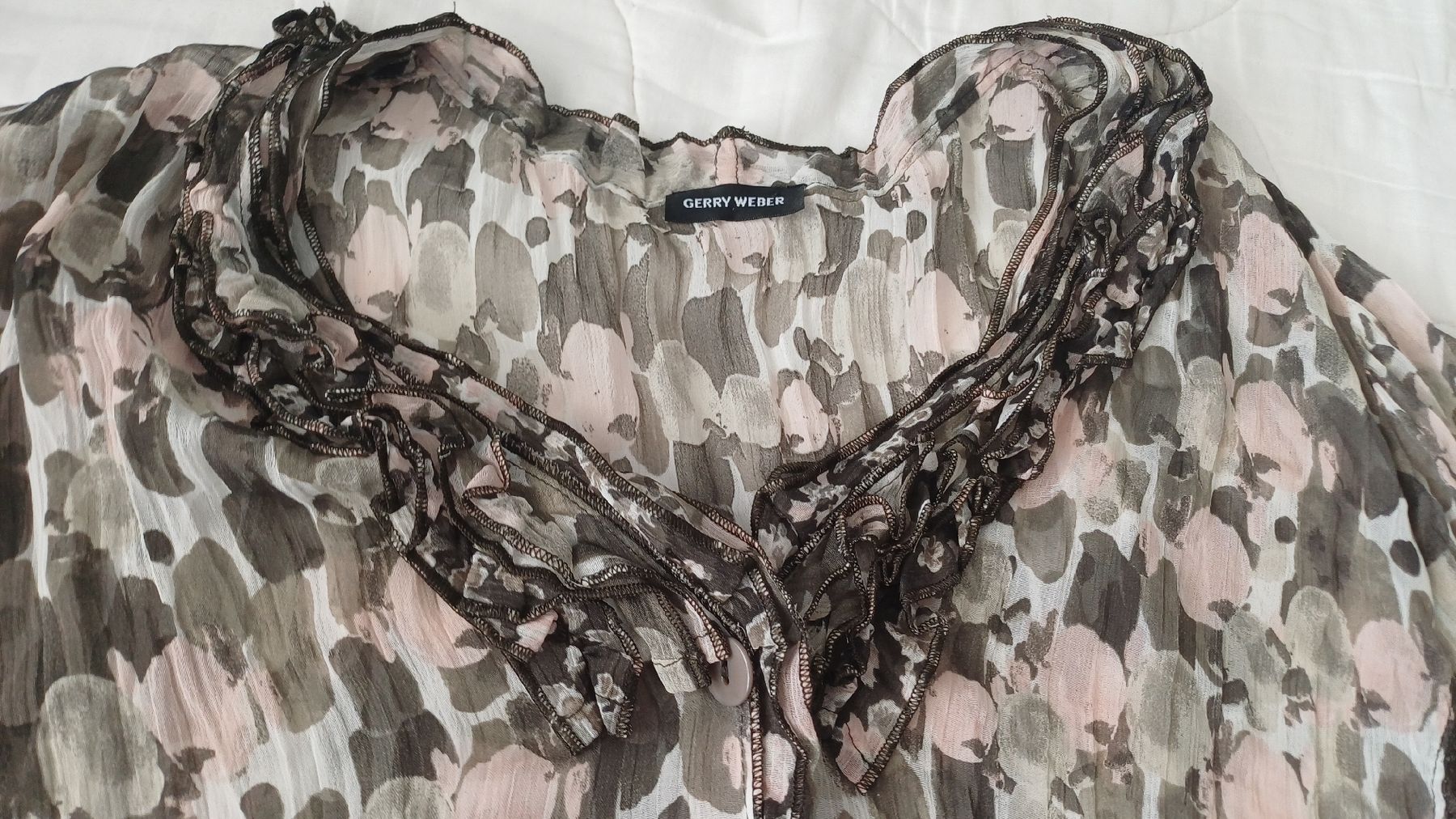 Gerry Weber Camicette: Gerry Weber Bluse und Schal, Gr. 42 – Nuovo (secondo la descrizione) da Möhlin venduto da glacierflea 1