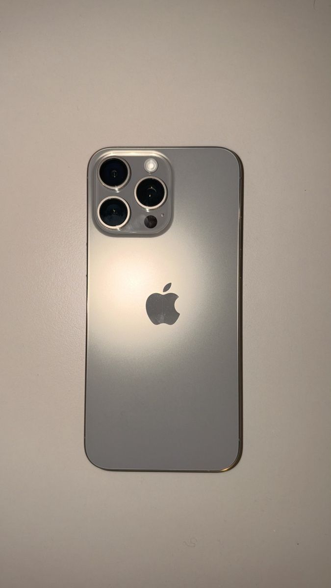 Apple Handys / Smartphones: iPhone 15 Pro Max – Gebraucht aus Liestal von ves_q5rt 1